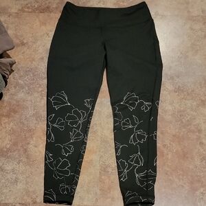 ZELOS Black Leggings with White Leaf Pattern